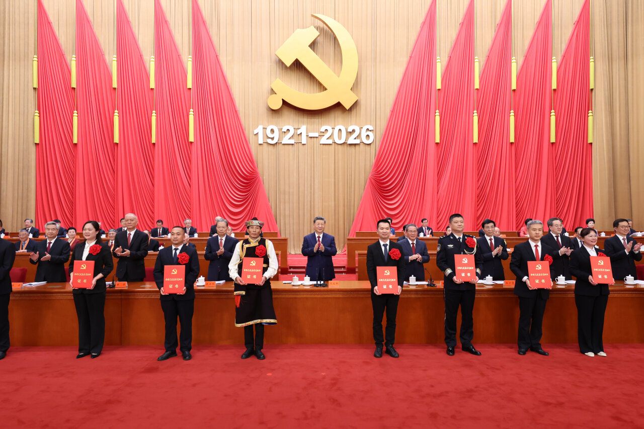 105年奋斗中不断铸就辉煌